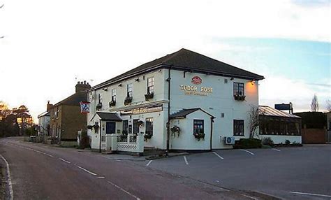 tudor rose borden|tudor rose pub sittingbourne kent.